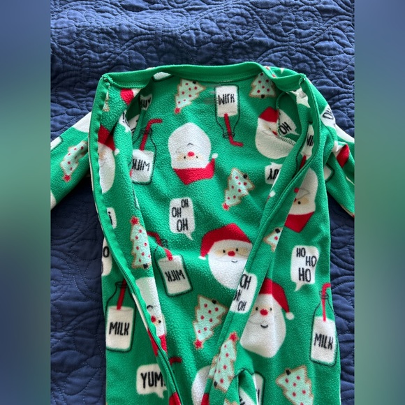18 mos simple joys by carters Santa fleece footie pajamas.  Like new. - Picture 4 of 5